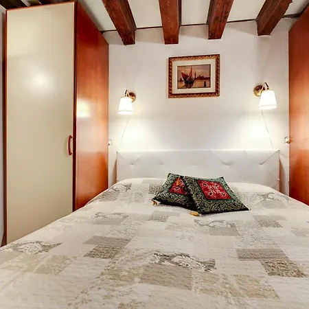 Leo Loc-03081 * Venezia